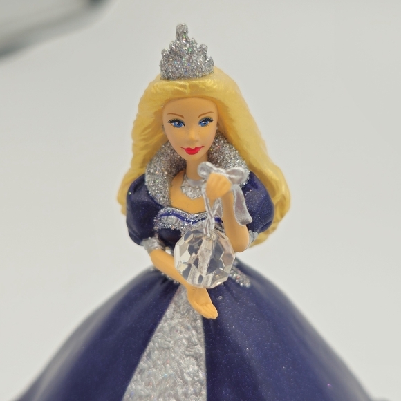 Vintage 1999 Hallmark Keepsake Millennium Princess Barbie Ornament - Picture 5 of 6